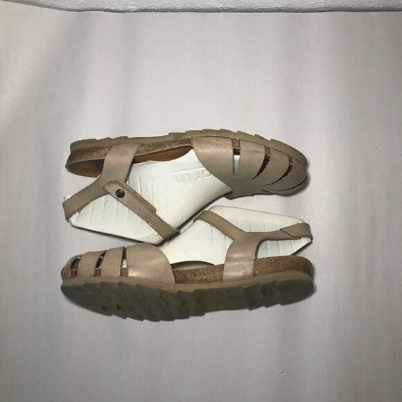 WANDA PANDA Sandal Women's Size US9 EU41 Neutral Closed Toe Perforated Design - Picture 10 of 13